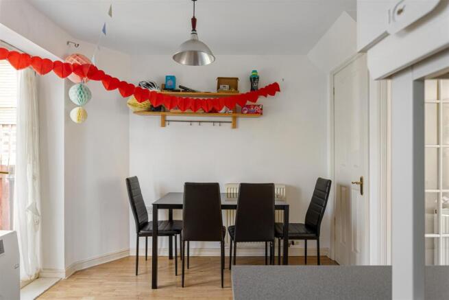 3 bed End of Terrace to rent Image 11