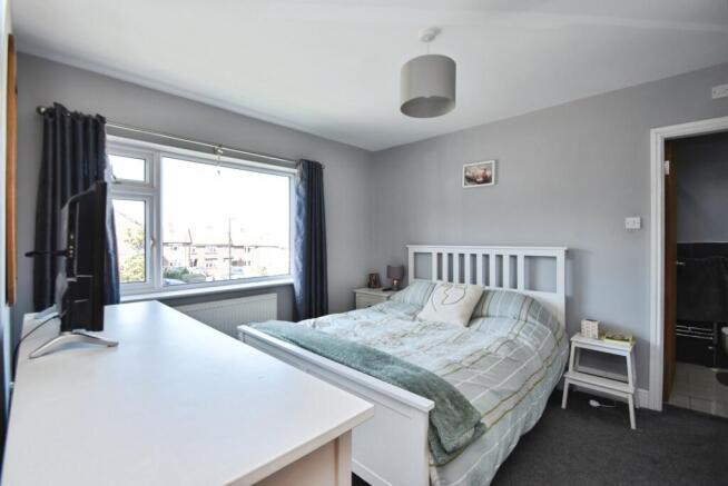 3 bed Terraced for sale Image 12