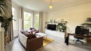 Flat 3, 78, Compayne Gardens, London NW6 3RU