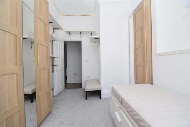 2 bed Apartment to rent Image 12