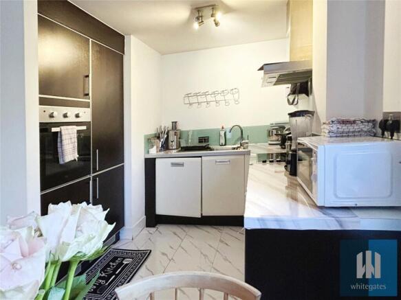 1 bed Apartment to rent Image 7