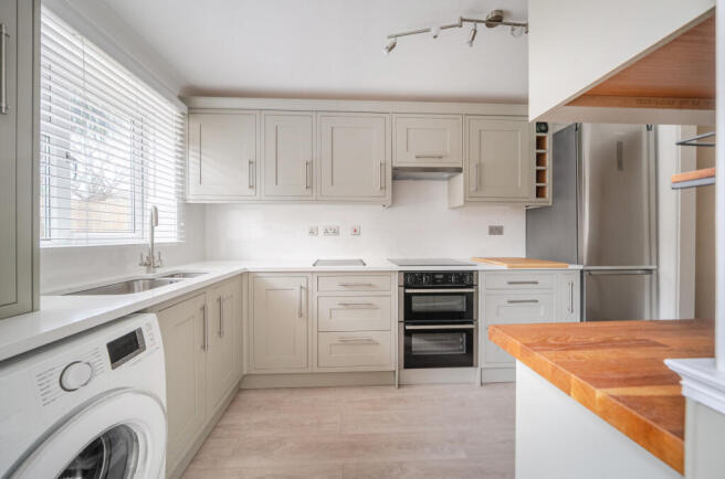 1429885-3-69b83f7...