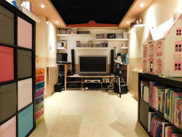 Garage Room 