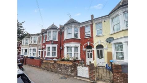 Flat A, 16 Bertie Road, Willesden, London, NW10