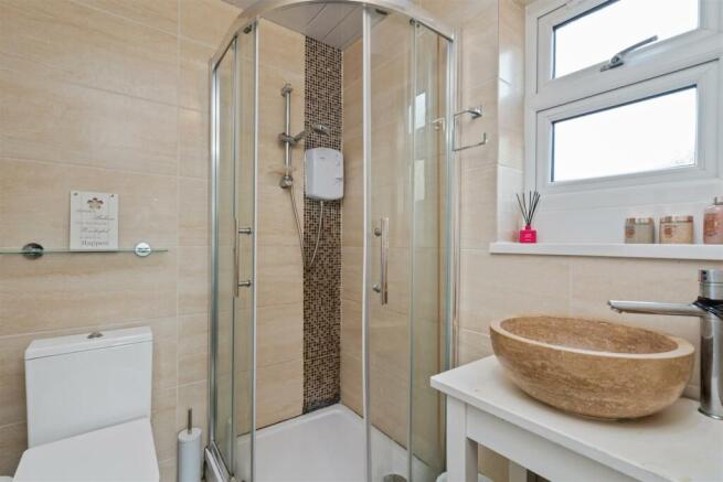 16 Finwood Close-36_lo.jpg