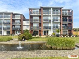 Flat 3, 390 St Catherines Court, Sea Front, Hayling Island PO11 0BB