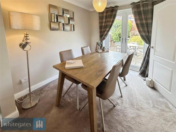 4 bed Detached for sale Image 4