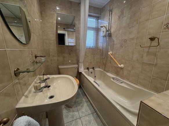 2 bed Terraced for sale Image 10