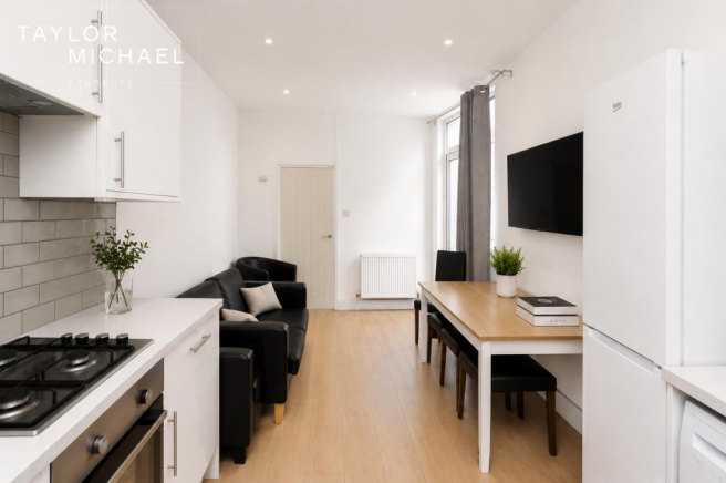 Kitchen / Living Room