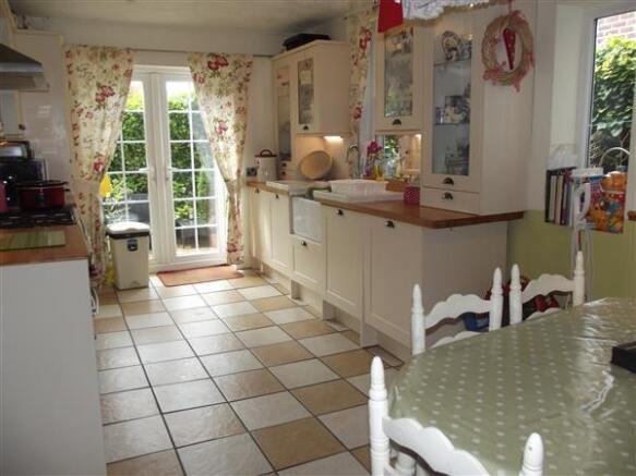 BREAKFAST KITCHEN