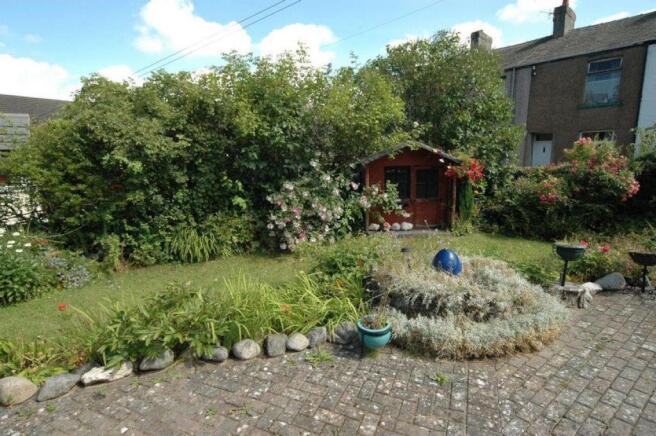 FRONT GARDEN