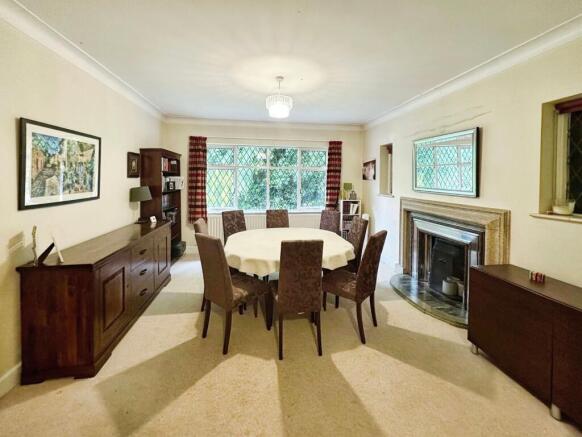 Lounge / Dining Room