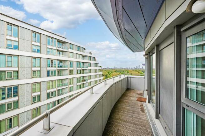 Balcony, Burnelli Building, Chelsea Bridge Wharf