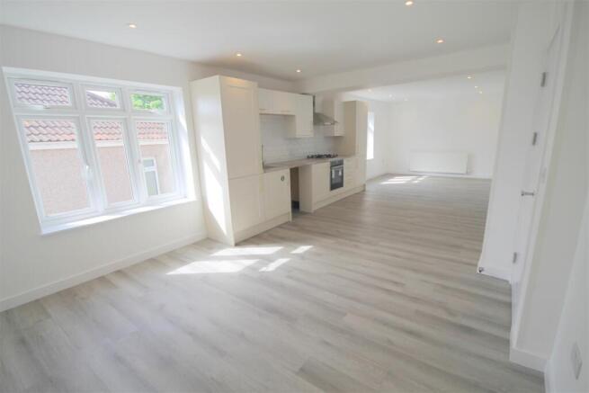 Flat 3 - lounge kitchen.JPG