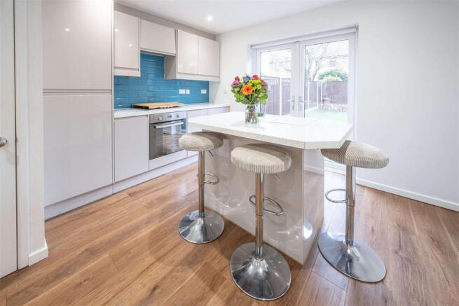 Kitchen/Dining Area
