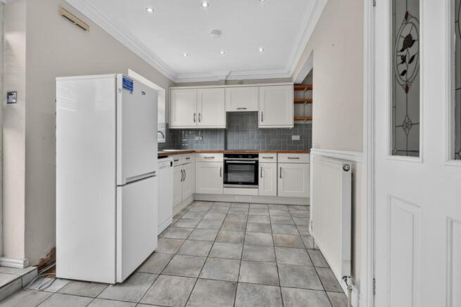 4 bed Semi-Detached for sale Image 4