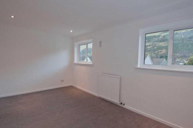 Master bedroom (2)