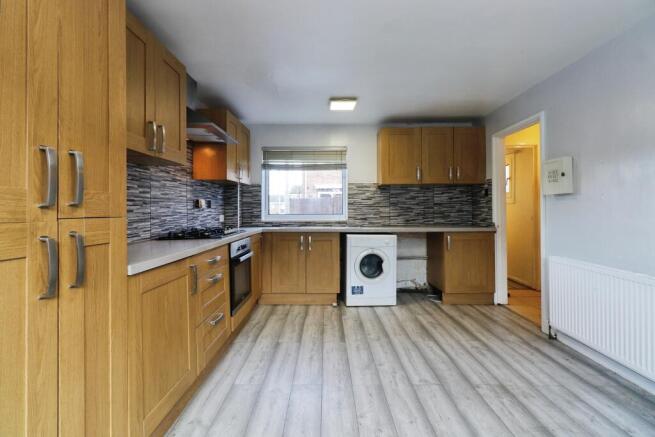 3 bed Semi-Detached for sale Image 7