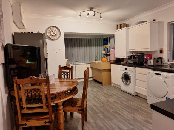 Gedney Road kitche.jpeg