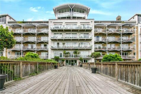 Kew Bridge Road, Brentford, TW8