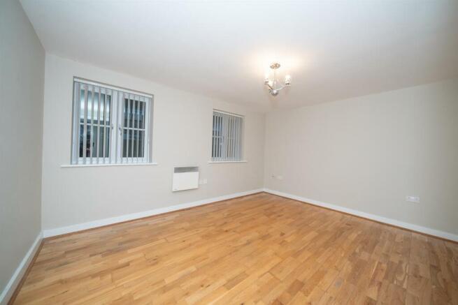 4 Coach House Mews, Coventry Road, Warwick-8.jpg