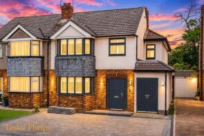8, Elgin Road, Waltham Cross EN8 8QN