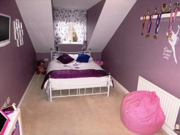 BEDROOM    2