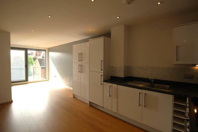 Lounge & Kitchen