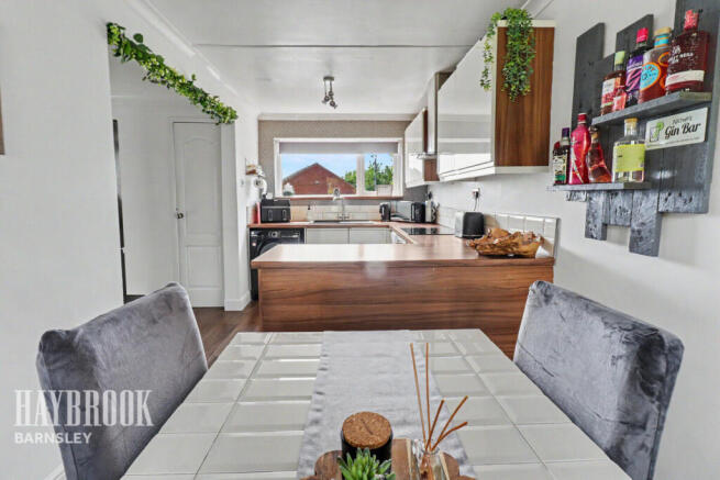 2 bed Terraced for sale Image 5