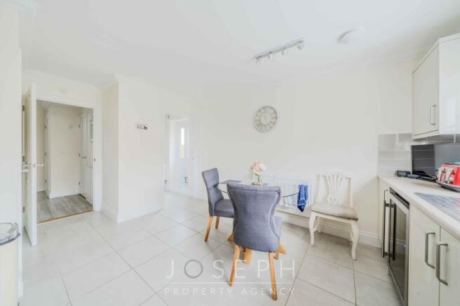 Roe Deer Drive, Capel St. Mary, IP9 photo 4