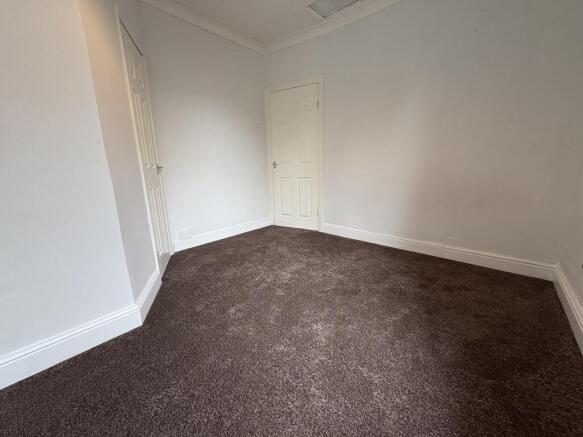 2 bed Terraced to rent Image 9