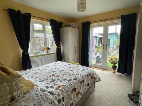 Bedroom..jpg