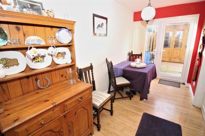 dining room.JPG