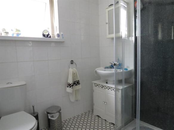 Shower Room: