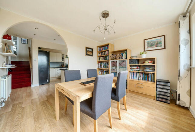 Dining Room.Jpg