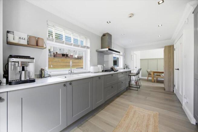 14-34_NEWTON_ROAD_LENZIE_014.jpg