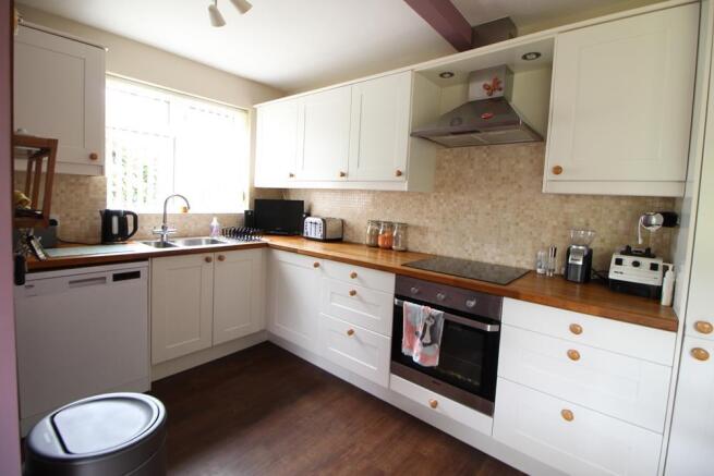 kitchen area.JPG