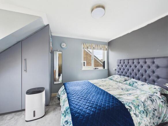 4 bed Detached for sale Image 10
