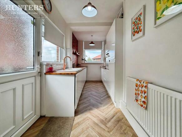 3 bed Semi-Detached for sale Image 3