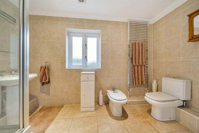 Ensuite Bathroom