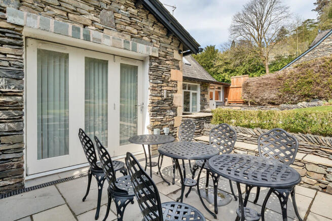 Patio Seating Are...