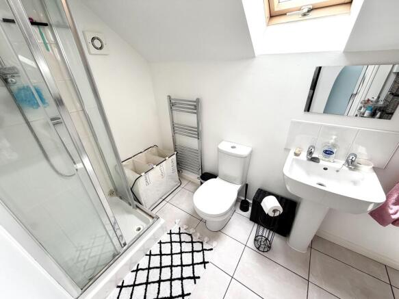 3 bed Semi-Detached for sale Image 12