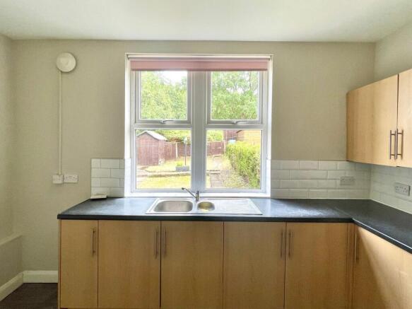3 bed Semi-Detached for sale Image 9