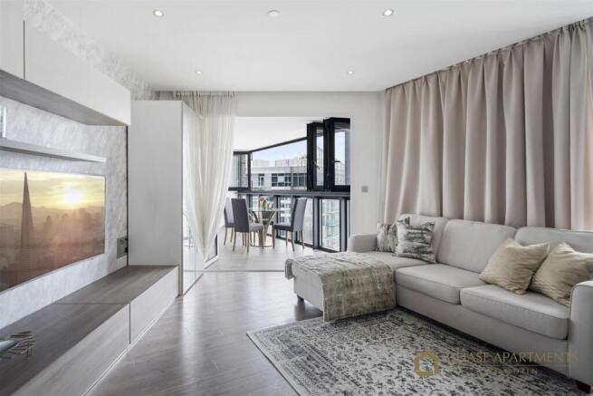 Wiverton Tower E1 7AT-10 (1).jpg