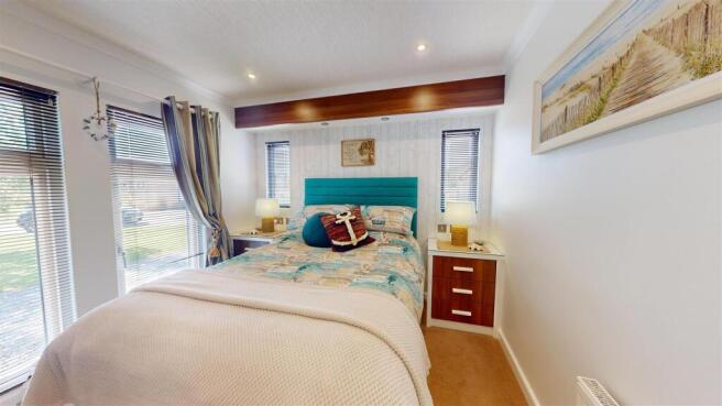 3 bed Park Home for sale Image 11