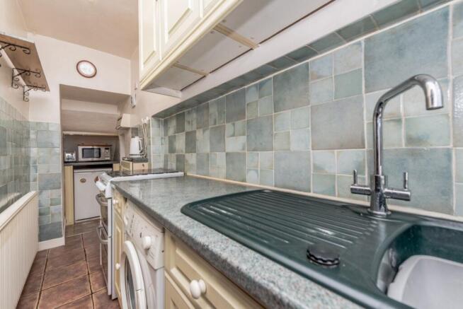 2 bed Semi-Detached for sale Image 8
