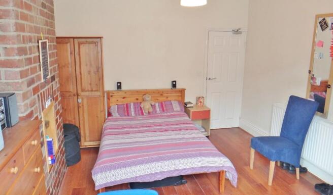 3 bed Terraced to rent Image 5
