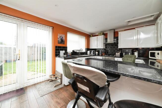 3 bed End of Terrace for sale Image 6