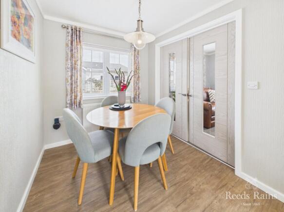 2 bed Bungalow for sale Image 6