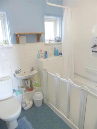Photo 6